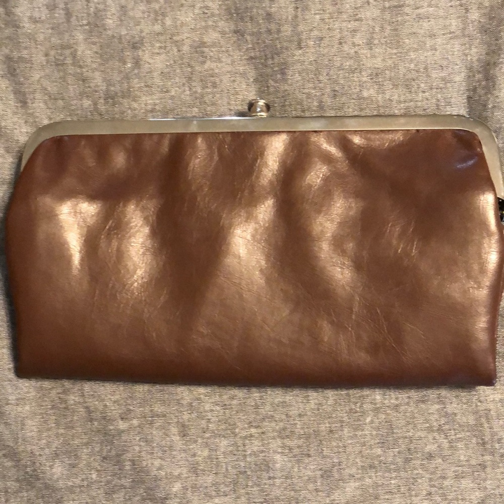 Like New!  Clutch with lots of storage!